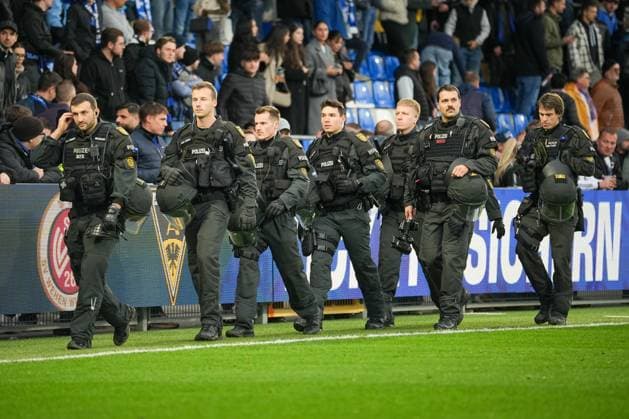 Soccer 3 Liga, Matchday 13, TSG Hoffenheim II SV Waldhof Mannheim on 02 11 2025 in Sinsheim Dietmar Hopp Stadion , Germany, Season 2025 2026 DFL REGULATIONS PROHIBIT ANY USE OF PHOTOGRAPHS AS IMAGE SEQUENCES AND OR QUASI VIDEO Police operation in Sinsheim Hoffenheim Sinsheim Dietmar Hopp Stadion Germany Copyright: xChristophxKinzingerx