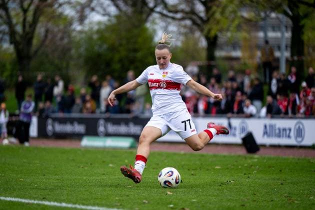 Leonie Schetter VfB Stuttgart, 77 on the ball, GER, VfB Stuttgart vs VfR SW Warbeyen, Football, Women, 2 Bundesliga, Matchday 9, Season 2025 2026, 02 11 2025 GER, VfB Stuttgart vs VfR SW Warbeyen, Football, Women, 2 Bundesliga, Matchday 9, Season 2025 2026, 02 11 2025 Bad Cannstatt Copyright: xEibner-Pressefoto Memmlerx EP_MMR
