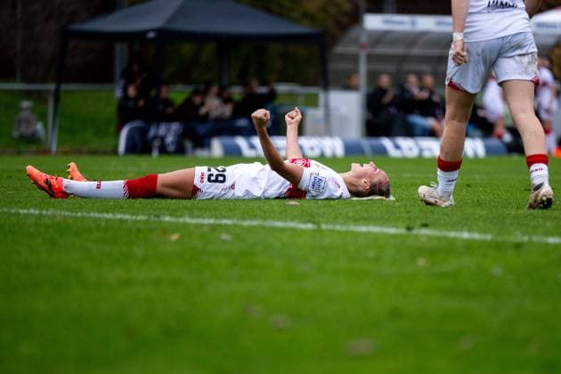 Meike Meßmer VfB Stuttgart, 29 celebrates the goal for 4 1, GER, VfB Stuttgart vs VfR SW Warbeyen, Soccer, Women, 2 Bundesliga, Matchday 9, Season 2025 2026, 02 11 2025 GER, VfB Stuttgart vs VfR SW Warbeyen, Soccer, Women, 2 Bundesliga, Matchday 9, Season 2025 2026, 02 11 2025 Bad Cannstatt Copyright: xEibner-Pressefoto Memmlerx EP_MMR