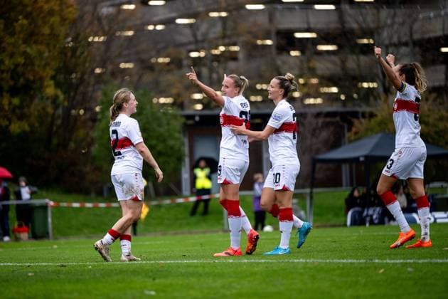 Linette Hofmann VfB Stuttgart, 02 , Meike Meßmer VfB Stuttgart, 29 , Jana Beuschlein VfB Stuttgart, 20 , Fabienne Dongus VfB Stuttgart, 33 celebrate the goal for 4 1, GER, VfB Stuttgart vs VfR SW Warbeyen, Football, Women, 2 Bundesliga, Matchday 9, Season 2025 2026, 02 11 2025 GER, VfB Stuttgart vs VfR SW Warbeyen, Football, Women, 2 Bundesliga, Matchday 9, Season 2025 2026, 02 11 2025 Bad Cannstatt Copyright: xEibner-Pressefoto Memmlerx EP_MMR