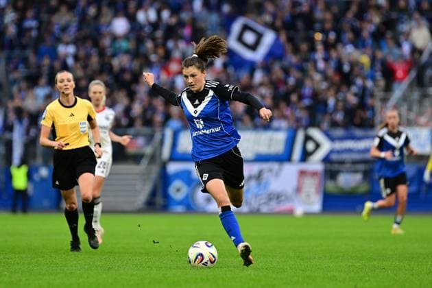 Soccer I Women I Season 2025 2026 I Bundesliga I 8 Matchday I Hamburger SV Eintracht Frankfurt I 02 11 2025 Lotta Wrede 32, Hamburger SV Hamburg Volkspark, Volksparkstadion, Stadion, Volkspark Stadion Hamburg Germany Copyright: xLobeca FelixxSchlikisx