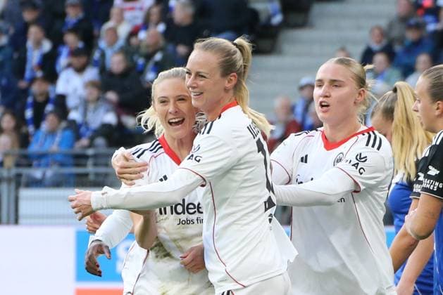 02 11 2025, xgrfx, Soccer Google Pixel Women Bundesliga, Hamburger SV Eintracht Frankfurt v l Tor, Amanda Ilestedt Eintracht Frankfurt DFL DFB REGULATIONS PROHIBIT ANY USE OF PHOTOGRAPHS as IMAGE SEQUENCES and or QUASI VIDEO Hamburg