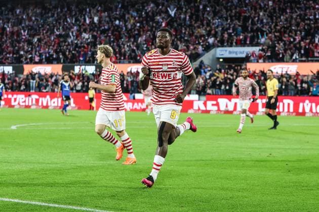 Sport, Soccer, Bundesliga Season 2025 2026 9 Matchday 1 FC Köln Hamburger SV 02 11 2025, RheinEnergieSTADION Goal celebration 1 FC Köln after the goal to 1 0 by Ragnar Ache 1 FC Köln, 9 the scorer is happy Köln RheinEnergieSTADION Nordrhein Westfalen Germany