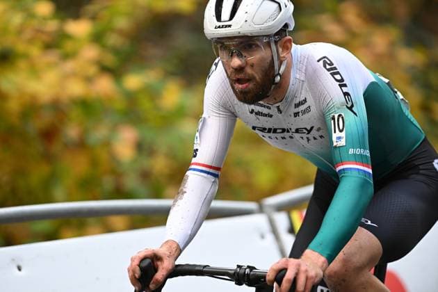 Dutch Joris Nieuwenhuis pictured in action during the elite men race of the Rapencross cyclocross in Lokeren, the second race (out of 8) of the X2O Badkamers Trophy, Sunday 02 November 2025. DAVIDxPINTENS  x138726723x