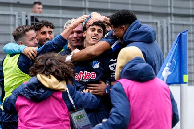 TSG 1899 Hoffenheim II U23 players cheer with scorer Ayoube Amaimouni Echghouyab TSG II, 7 about the goal to 2 0, cheer, goal celebration, celebrate the goal, goal, celebration, cheers about the goal, rejoice, joy, rejoices, optimistic, positive, game scene, highlight, action, 02 11 2025, Sinsheim Germany , Soccer, 3 Liga, TSG 1899 Hoffenheim II SV Waldhof Mannheim, DFB DFL REGULATIONS PROHIBIT ANY USE OF PHOTOGRAPHS AS IMAGE SEQUENCES AND OR QUASI VIDEO xozx