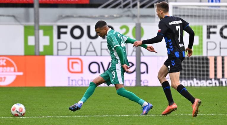 02 11 2025 Soccer Season 2025 2026 2 Soccer Bundesliga 11 Matchday SC Paderborn 07 SCP SpVgg Greuther Fürth SGF Kleeblatt Sportfoto Zink xwoxzix DFL regulations prohibit any use of photographs as image sequences and or quasi video only for editorial use Maximilian Solomon Dietz 33, SpVgg Greuther Fürth Filip Bilbija 7, SC Paderborn 07