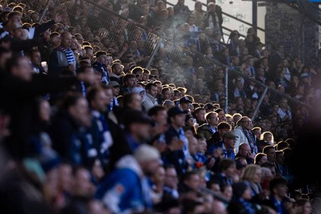 02 11 2025, 2 Bundesliga, Matchday 11, VfL Bochum 1848 1 FC Magdeburg, VfL Bochum fans in the stands, Bochum Vonovia Ruhrstadion NRW Germany xRHR PHOTO DEx Copyright: DennisxEwert RHR-FOTOx RHR-FOTO DE