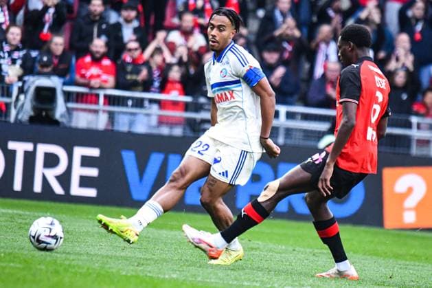 FOOTBALL : Stade Rennais vs RC Strasbourg - Ligue 1 - JournÃ e 11 - 02 11 2025 Guela Doue (RC Strasbourg) RennesFrance  Copyright: xBaptistexAutissierx