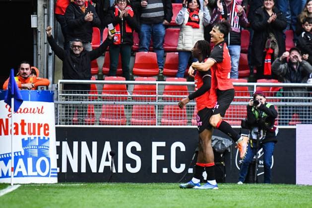 FOOTBALL : Stade Rennais vs RC Strasbourg - Ligue 1 - JournÃ e 11 - 02 11 2025 Joie des joueurs du Stade Rennais aprÃ s le but de Mohamed Kader Meite (Stade Rennais) RennesFrance  Copyright: xBaptistexAutissierx