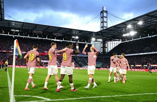 Football, Bundesliga, Germany, Men, Season 2025 2026, Matchday 9, Rhein Energie Stadion Köln, 1 FC Köln Hamburger SV cheers Ragnar Ache KOE after his goal for 1 0 cheers, joy, action