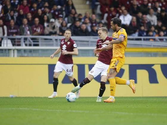Marcus Pedersen of Torino FC during the Italian serie A, 2025-2026 season, football match between Torino FC and Pisa SC on 02 November 2025 at Stadio Olimpico Grande Torino, Turin, Italy. Photo Nderim Kaceli  Copyright: xNderimxKaceli IPAxSportx xipa-agency.netx xx IPA_67402463 IPA_Agency_IPA67402463