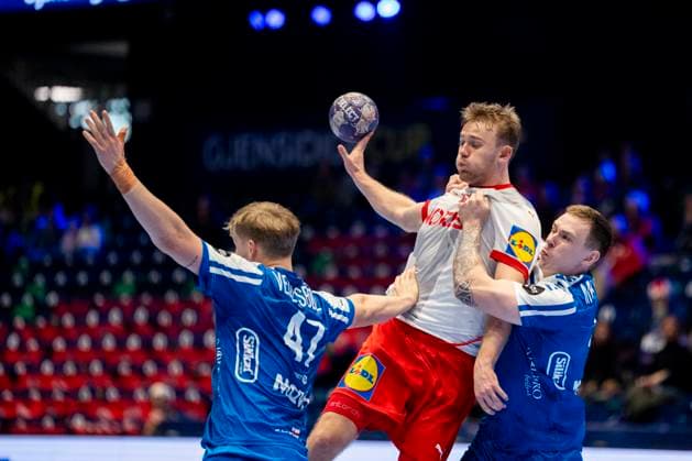 Handball, Golden League Denmark Faeroyene 39 24 Trondheim, Norway 20251102 Denmarks Thomas Sommer Arnoldsen during the Golden League handball match between Denmark and Faeroyene in Trondheim Spektrum Photo Ole Martin Wold NTB Trondheim Norway EDITORIAL USE ONLY RESTRICTED USE FOR BETTING COMPANIES  Copyright: xOlexMartinxWoldx xNTBx