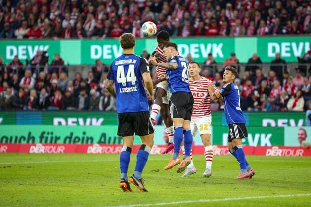 Cologne, Germany, 02 11 25 Ragnar Ache 1 FC Köln and Nicolai Remberg Hamburger SV fighting for the ball during the Bundesliga match between 1 FC Köln vs Hamburger SV at RheinEnergieStadion Cologne RheinEnergieStadion North Rhine Westphalia Germany Copyright: xBrauer-Fotoagenturx xAdrianxSchlx