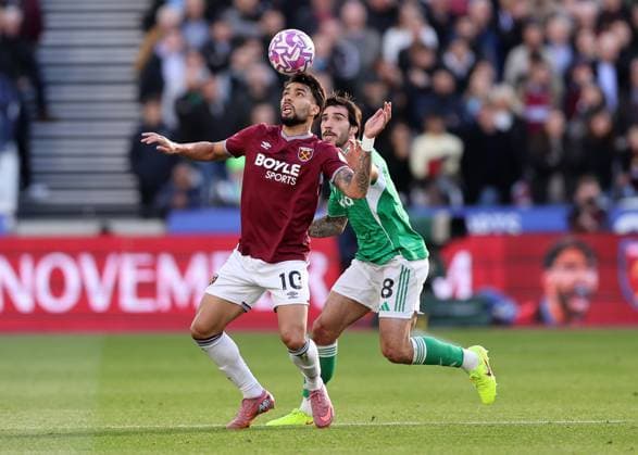 London, England, 2nd November 2025. Lucas Paqueta of West Ham with Sandro Tonali of Newcastle during the West Ham United vs Newcastle United Premier League match at the London Stadium, London. Picture credit should read: David Klein Sportimage EDITORIAL USE ONLY. No use with unauthorised audio, video, data, fixture lists, club league logos or live services. Online in-match use limited to 120 images, no video emulation. No use in betting, games or single club league player publications. SPI_010_DK_West_Ham_Newcastle SPI-4255-0010