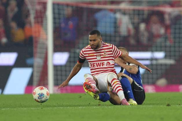 Linton Maina (1. FC Koeln) und Miro Muheim (Hamburger SV) im Zweikampf waehrend des spiels der Bundesliga zwischen 1. FC Köln und Hamburger SV, RheinEnergieSTADION am 02. November 2025 in Köln, Deutschland. (Foto von Oliver Kaelke DeFodi Images) +++ Linton Maina (1. FC Koeln) und Miro Muheim (Hamburger SV) battle for the ball during the Bundesliga match between 1. FC Köln and Hamburger SV at RheinEnergieSTADION on November 2, 2025 in Köln, Germany. (Photo by Oliver Kaelke DeFodi Images) DFL regulations prohibit any use of photographs as image sequences and or quasi-video. (Photo by Oliver Kaelke DeFodi Images) Linton Maina 1 FC Koeln und Miro Muheim Hamburger SV im Zweikampf waehrend des spiels der Bundesliga zwischen 1 FC Köln und Hamburger SV, RheinEnergieSTADION am 02 November 2025 in Köln, Germany Photo by Oliver Kaelke DeFodi Images Linton Maina 1 FC Koeln und Miro Muheim Hamburger SV battle for the ball during the Bundesliga match between 1 FC Köln and Hamburger SV at RheinEnergieSTADION on November 2, 2025 in Köln, Germany Photo by Oliver Kaelke DeFodi Images DFL regulations prohibit any use of photographs as image sequences and or quasi video Photo by Oliver Kaelke DeFodi Images