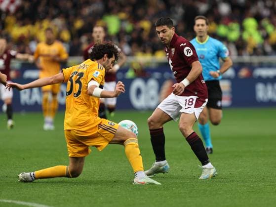 Torino FC v Pisa SC - Serie A Giovanni Simeone participates in the Serie A 2025-2026 match between Torino and Pisa in Torino, on November 2, 2025. Torino Italy  Copyright: xLorisxRosellix originalFilename:roselli-torinovp251102_np0fT.jpg