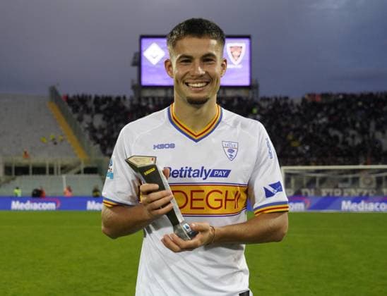 Lecce™s Medon Berisha awarded as Panini Player of the match during the Serie A soccer match between Fiorentina and Lecce at the Artemio Franchi stadium in Florence, center of Italy - Sunday, November 02, 2025. - Soccer  Copyright: xMarcoxBucco LaxPressex