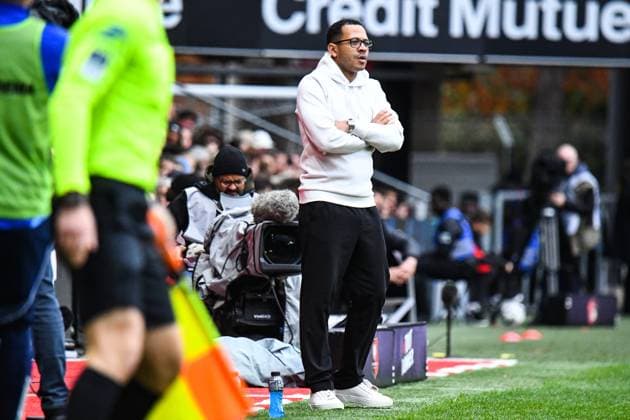 FOOTBALL : Stade Rennais vs RC Strasbourg - Ligue 1 - JournÃ e 11 - 02 11 2025 Liam Rosenior (RC Strasbourg) RennesFrance  Copyright: xBaptistexAutissierx