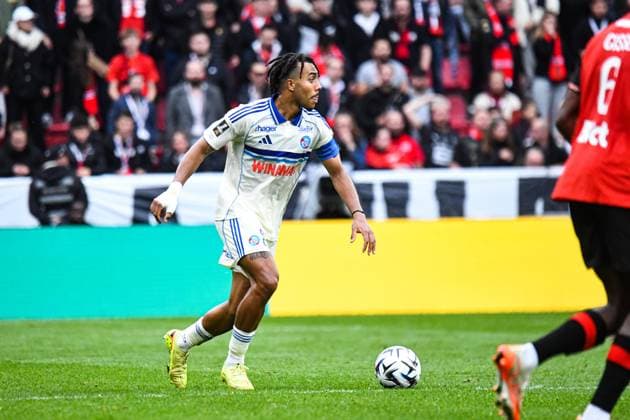 FOOTBALL : Stade Rennais vs RC Strasbourg - Ligue 1 - JournÃ e 11 - 02 11 2025 Guela Doue (RC Strasbourg) RennesFrance  Copyright: xBaptistexAutissierx