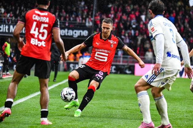 FOOTBALL : Stade Rennais vs RC Strasbourg - Ligue 1 - JournÃ e 11 - 02 11 2025 Przemyslaw Frankowski (Stade Rennais) RennesFrance  Copyright: xBaptistexAutissierx
