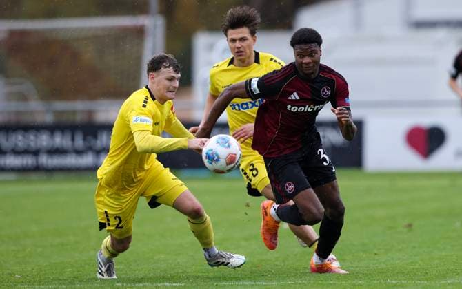 02 11 2025 Soccer Season 2025 2026 Regionalliga Bayern 16 Matchday 1 FC Nürnberg FCN II Club SpVgg Bayreuth MiOt xmixotx 02 11 2025 Soccer Season 2025 2026 Regionalliga Bayern 16 Matchday 1 FC Nürnberg FCN II Club SpVgg Bayreuth MiOt xmixotx Leon Bucher SpVgg Bayreuth, yellow jersey against Winners Osawe