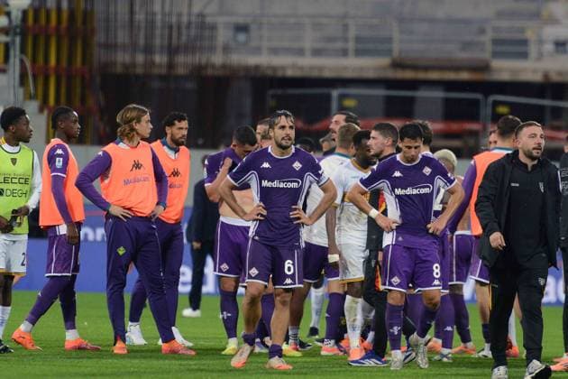 Foto IPP Giacomo Morini Firenze 02 11 2025 Campionato di calcio di serie A 2025 2026 Acf Fiorentina vs Us Lecce. nella foto: la delusione dei giocatori viola a fine partita. italy ITALY  Copyright: xR4924_italyphotopressx