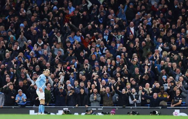 Erling Haaland of Manchester City celebrates scoring the opening goal Manchester City v AFC Bournemouth, Premier League, Football, Etihad Stadium, Manchester, UK - 02 Nov 2025Manchester Etihad Stadium United Kingdom EDITORIAL USE ONLY No use with unauthorised audio, video, data, fixture lists, club league logos or live services. Online in-match use limited to 120 images, no video emulation. No use in betting, games or single club league player publications. Copyright: xMattxWest Shutterstockx 15641506n