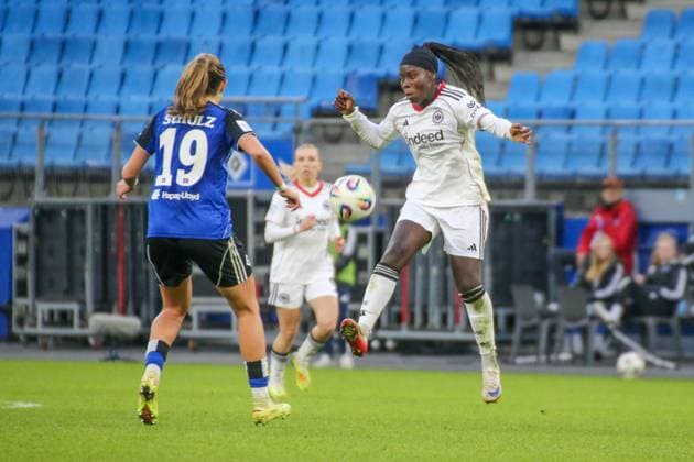 02 11 2025, xgrfx, Soccer Google Pixel Women Bundesliga, Hamburger SV Eintracht Frankfurt v l Victoria Schulz Hamburger SV , Nicole Anyomi Eintracht Frankfurt DFL DFB REGULATIONS PROHIBIT ANY USE OF PHOTOGRAPHS as IMAGE SEQUENCES and or QUASI VIDEO Hamburg