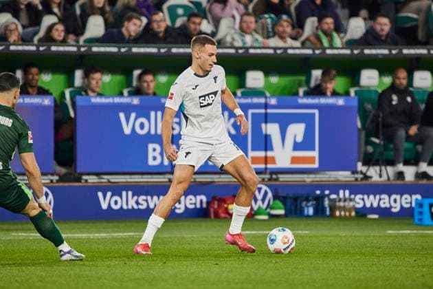 VfL Wolfsburg vs TSG 1899 Hoffenheim, Soccer Bundesliga, BL, Buli, Matchday 9, Season 2025 2026 02 11 2025 Press photo Jan Frederic Helbig VfL Wolfsburg vs TSG 1899 Hoffenheim, Soccer Bundesliga, BL, Buli, Volkswagen Arena, 1 Bundesliga, Matchday 9, Season 2025 2026, 02 11 2025 Wolfsburg Copyright: xEibner-Pressefoto Jan-FredericxHelbigx EP_JHG