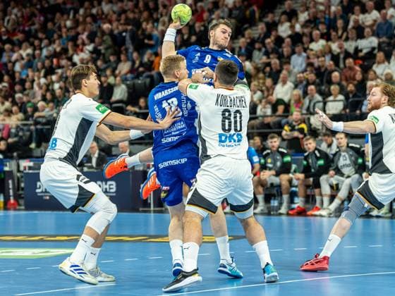 Elvar Oern Joensson Iceland, 09 throws from the back, Germany vs Iceland, handball, international match, men, season 2025 2026, 02 11 2025, Germany vs Iceland, handball, international match, men, season 2025 2026, 02 11 2025 Munich Copyright: xEibner-Pressefoto MichaelxSchmidx EP_MST