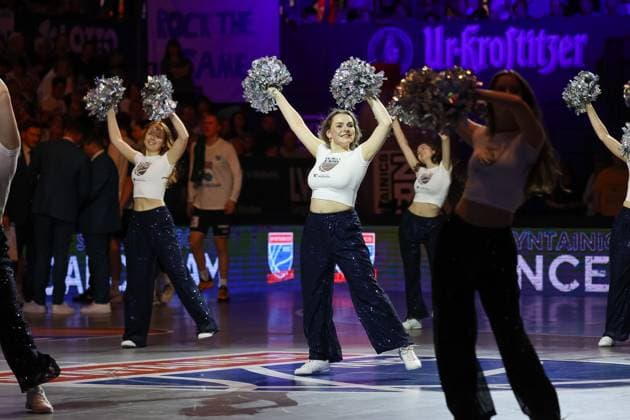 cheerleader during the intermission, dance team, dance, cheer dance, Syntainics MBC vs MHP Riesen Ludwigsburg, Basketball, easycredit Basketball Bundesliga, Matchday 6, Season 2025 2026, 02 11 2025, Syntainics MBC vs MHP Riesen Ludwigsburg, Basketball, easycredit Basketball Bundesliga, Matchday 6, Season 2025 2026, 02 11 2025 Weissenfels Copyright: xEibner-Pressefoto LauraxRoemerx EP_LRR
