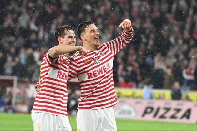 Jakub KAMINSKI K cheers after his goal to 4 1, cheers, jubilation, joy, cheers, with Said EL MALA K Football 1 Bundesliga, 9 Matchday, matchday9, 1 FC Koeln K Hamburger SV HH 4 1 on 02 11 2025 in Koeln Germany DFL regulations prohibit any use of photographs as image sequences and or quasi video Â