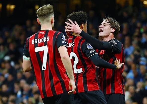 Tyler Adams of Bournemouth celebrates scoring a goal to make it 1-1 with Alex Scott Manchester City v AFC Bournemouth, Premier League, Football, Etihad Stadium, Manchester, UK - 02 Nov 2025Manchester Etihad Stadium United Kingdom EDITORIAL USE ONLY No use with unauthorised audio, video, data, fixture lists, club league logos or live services. Online in-match use limited to 120 images, no video emulation. No use in betting, games or single club league player publications. Copyright: xMattxWest Shutterstockx 15641506s