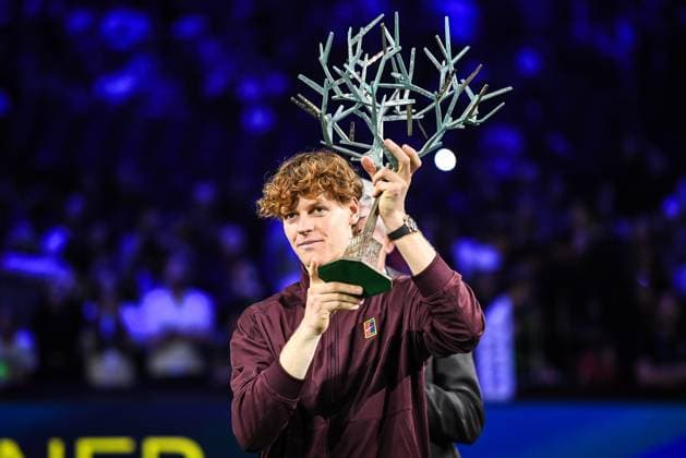 November 2, 2025, Nanterre, France, France: Jannik SINNER of Italy celebrates his victory with the trophy during the seventh day of the Rolex Paris Masters 1000 tennis tournament at Accor Arena on November 02, 2025 in Nanterre near Paris, France. Nanterre France - ZUMAm308 20251102_zsp_m308_009 Copyright: xMatthieuxMirvillex
