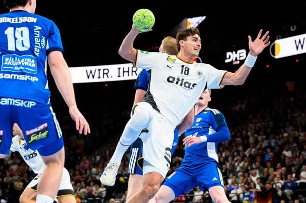 Muenchen Handball Laenderspiel Germany Iceland Julian Köster Koester Germany Muenchen SAP Garden Bayern Germany