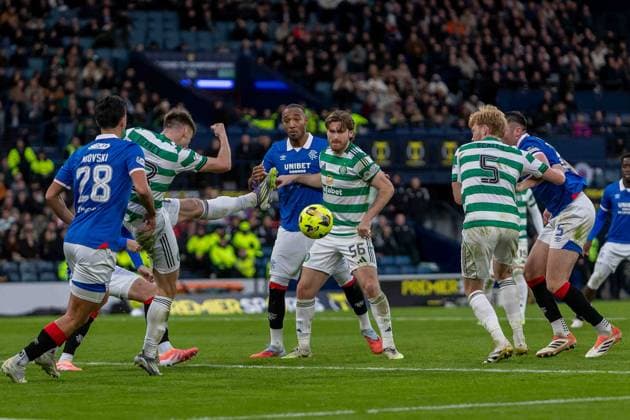 Celtic v Rangers Premier Sports Scottish League Cup 02 11 2025. Semi-Final Kieran Tierney of Celtic FC clears the ball from a crowded penalty box during the UEFA Europa League 2025 26, Celtic FC vs Rangers FC, Hampden Park, Glasgow, Scotland, 2 November 2025 Hampden Park The National Stadium Glasgow Scotland Editorial use only , Copyright: xColinxPoultneyx PSI-23145-0063
