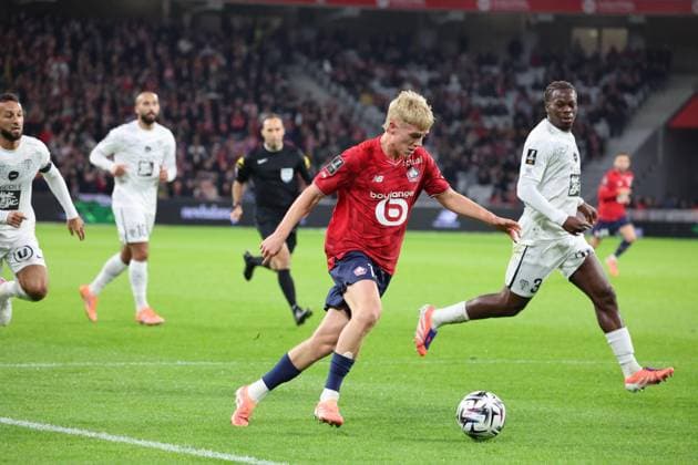 FOOTBALL : LOSC Lille vs Angers - Ligue 1 J11 - 02 11 2025 Hakon HARALDSSON (LOSC Lille) lors du match LOSC Lille vs Angers, Ligue 1 J11, Decathlon Arena stade Pierre Mauroy, le 2 novembre 2025 - photo Laurent Sanson PsnewZ  Copyright: xLaurentxSANSONx xPsnewZx