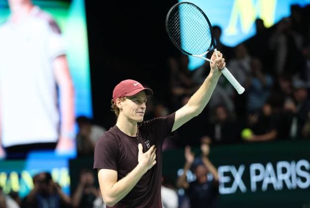 ROLEX PARIS MASTERS TENNIS 2025 Thierry Larret MAXPPP - Nanterre (92) 02 11 2025 Thierry Larret Maxppp. Tennis. Rolex Paris Masters. Paris La Defense, Nanterre (92). Du 25 octobre au 2 novembre 2025. Dimanche 2 novembre 2025. Finale : Felix AUGER-ALIASSIME (CAN) vs Jannik SINNER (ITA). Joie Jannik SINNER Nanterre (92) PARIS LA DEFENSE ARENA ILE DE FRANCE FRANCE  Copyright: xMAXPPPxThierryxLarretx TLR202511021234 TLR202511021234