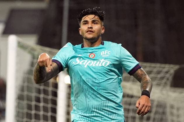 Bologna s Santiago Castro celebrates after scoring the 1-1 goal for his team during the Serie A soccer match between Parma and Bologna at Ennio Tardini Stadium in Parma, North Italy, Sunday, November 2, 2025. Soccer  Copyright: xMassimoxPaolone LaPressex