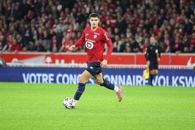 FOOTBALL : LOSC Lille vs Angers - Ligue 1 J11 - 02 11 2025 Matias FERNANDEZ-PARDO (LOSC Lille) lors du match LOSC Lille vs Angers, Ligue 1 J11, Decathlon Arena stade Pierre Mauroy, le 2 novembre 2025 - photo Laurent Sanson PsnewZ  Copyright: xLaurentxSANSONx xPsnewZx