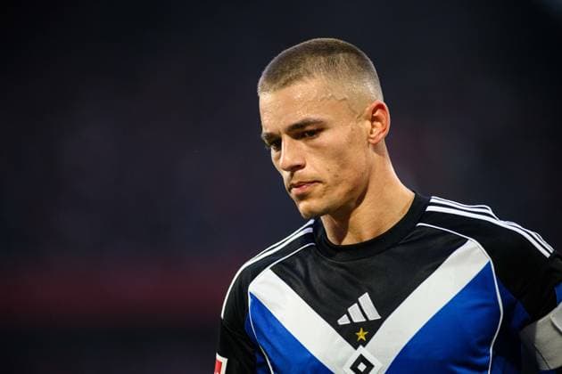 COLOGNE, GERMANY - 2 NOVEMBER, 2025: Miro Muheim - The football match of Bundesliga 1.FC Koeln vs Hamburger SV at Rhein Energie Stadion.  Copyright: xVITALIIxKLIUIEVx
