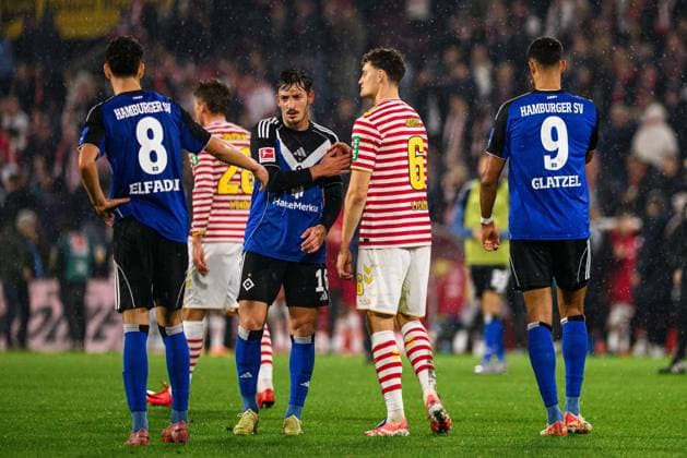 COLOGNE, GERMANY - 2 NOVEMBER, 2025: Daniel Elfadli, Giorgi Gocholeishvili, Eric Martel, Robert Glatzel - The football match of Bundesliga 1.FC Koeln vs Hamburger SV at Rhein Energie Stadion.  Copyright: xVITALIIxKLIUIEVx