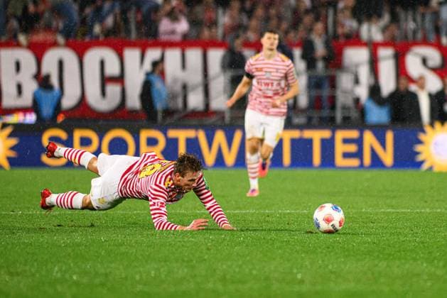 COLOGNE, GERMANY - 2 NOVEMBER, 2025: Sebastian Sebulonsen - The football match of Bundesliga 1.FC Koeln vs Hamburger SV at Rhein Energie Stadion.  Copyright: xVITALIIxKLIUIEVx