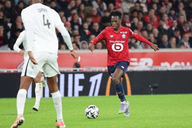 FOOTBALL : LOSC Lille vs Angers - Ligue 1 J11 - 02 11 2025 FÃ lix CORREIA (LOSC Lille) lors du match LOSC Lille vs Angers, Ligue 1 J11, Decathlon Arena stade Pierre Mauroy, le 2 novembre 2025 - photo Laurent Sanson PsnewZ  Copyright: xLaurentxSANSONx xPsnewZx