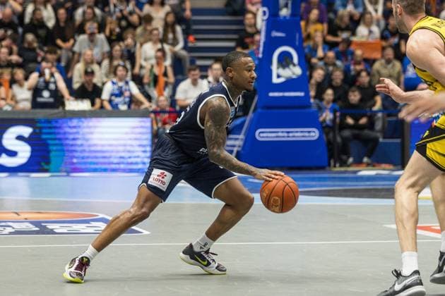 GER, easy Credit Basketball Bundesliga, Syntainics MBC MHP Riesen Ludwigsburg 02 11 2025, Stadthalle, Weißenfels, GER, easy Credit Basketball Bundesliga, Syntainics MBC MHP Riesen Ludwigsburg Charles Callison Syntainics MBC, 23 Â Photo Alexander Trienitz Weißenfels Stadthalle Sachsen Anhalt Germany