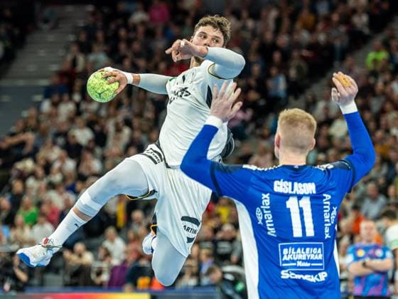 Mario Grgic Germany, 71 is high in the air, Germany vs Iceland, handball, international match, men, 2025 2026 season, 02 11 2025, Germany vs Iceland, handball, international match, men, 2025 2026 season, 02 11 2025 Munich Copyright: xEibner-Pressefoto MichaelxSchmidx EP_MST