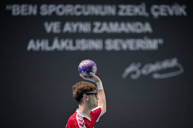 Romania v Turkiye - European Handball Championship Qualifiers ANKARA, TURKIYE - NOVEMBER 02: Adem Tunc Kucuk (37) of Turkiye gestures during the Men s U-18 European Handball Championship Qualification Group A match between Romania and Turkiye at Prof. Dr. Yasar Sevim Handball Hall in Ankara, Turkiye on November 02, 2025. Mustafa Hatipoglu Anadolu Ankara Turkey. Editorial use only. Please get in touch for any other usage.  Copyright: x2025xAnadoluxMustafaxHatipoglux