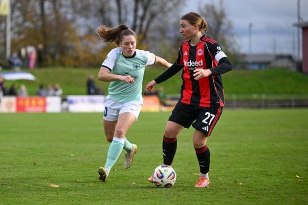 02 11 2025, Football, 2 Womens Bundesliga, 2025 2026, Matchday 9, SG 99 Andernach Eintracht Frankfurt II Tessa Zimmermann 27 Eintracht Frankfurt II with the ball at her feet