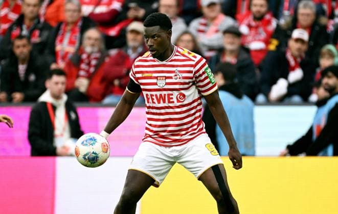 Football, Bundesliga, Germany, Men, Season 2025 2026, Matchday 9, Rhein Energie Stadion Köln, 1 FC Köln Hamburger SV 4 1 Ragnar Ache KOE Action, Single image