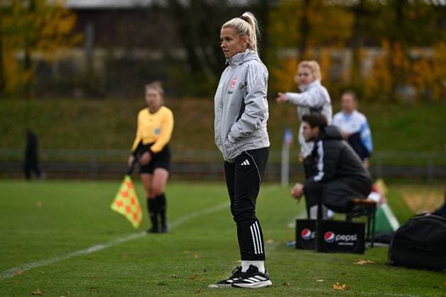 02 11 2025, Football, 2 Womens Bundesliga, 2025 2026, Matchday 9, SG 99 Andernach Eintracht Frankfurt II Coach Julia Simic Eintracht Frankfurt II during the match
